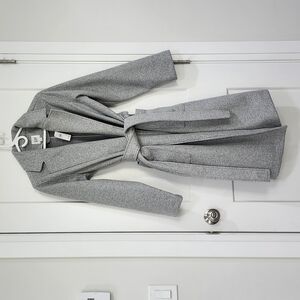 GAP Gray Trench Coat with Notched Lapels and Tailored Silhouette